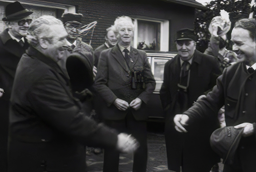 Begrüßung während der Falkner-Tagung in Werlte