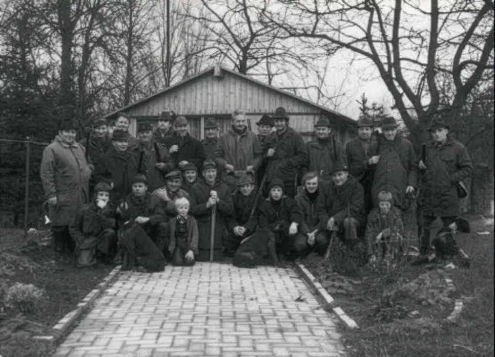 Die Treibjagd ist beendet, der gemütliche Teil beginnt in der Jagdhütte von Willi Janssen.